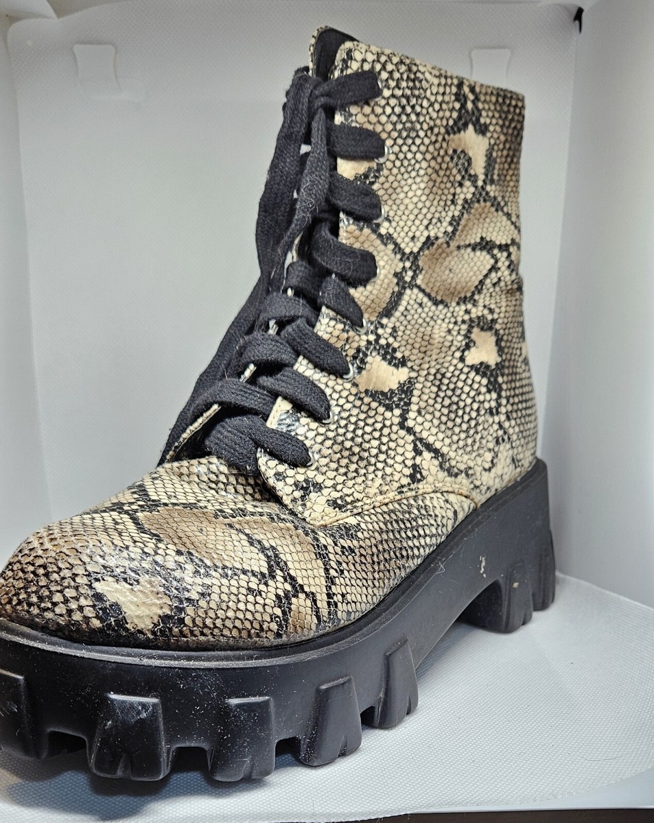 EGO Nude Faux Snakeskin Chunky US SZ NEW Never Worn