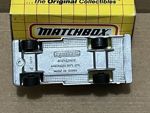 1977 MATCHBOX MB 25 Ambulance White With Box - Picture 3 of 4