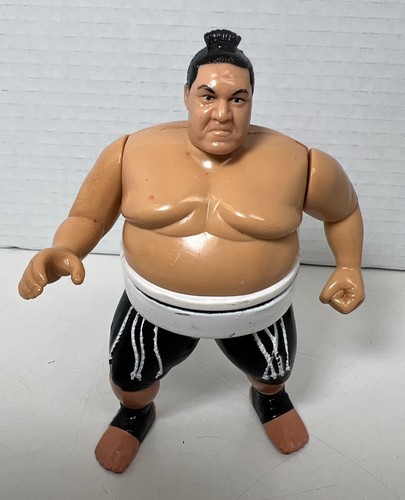 Hasbro WWF Yokozuna Green Card Series 11 Action Fi...
