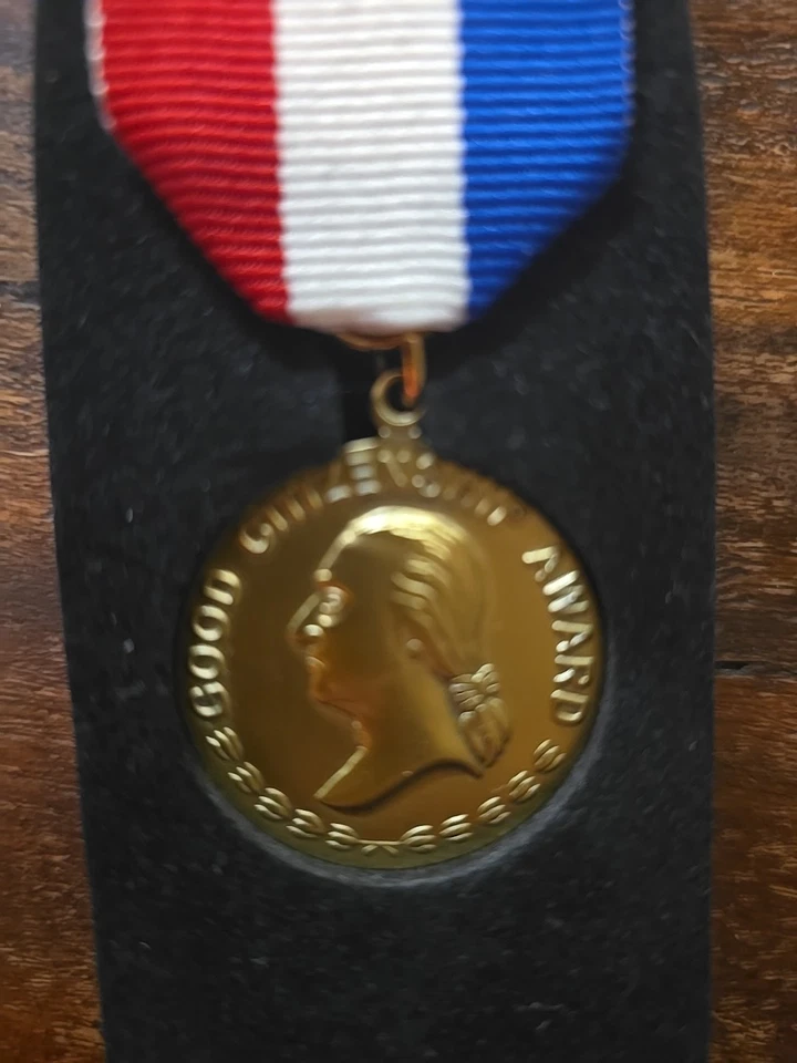 Daughters of the American Revolution Good Citizen Award Boxed  (Z) - Image 2 of 4