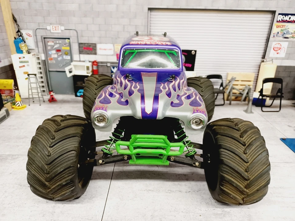 30th Anniversary Traxxas Monster Jam GRAVE DIGGER RC VXL mit Lichtset ULTRA RARE - Bild 2 von 4
