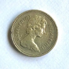 1983 One Pound Coin Upside Down Rim Queen Elizabeth II Rare