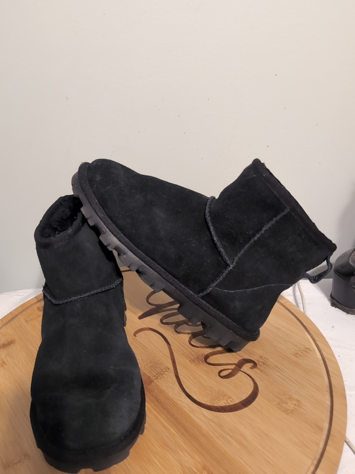 UGG Women’s Essential Short Boots Black, Size 7 M Good Condition  thumbnail 6