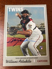 2019 Topps Heritage Willians Astudillo RC Auto Retro Autograph