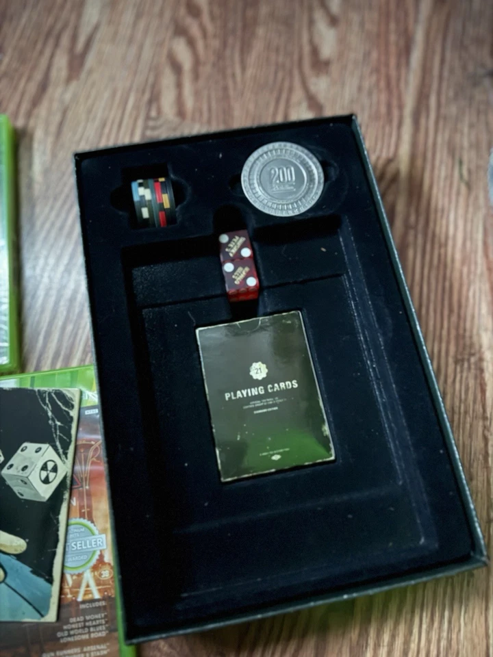 Fallout: New Vegas Collector's Ultimate Edition Xbox 360 Complete W/ Sleeve RARE - Image 2 of 4