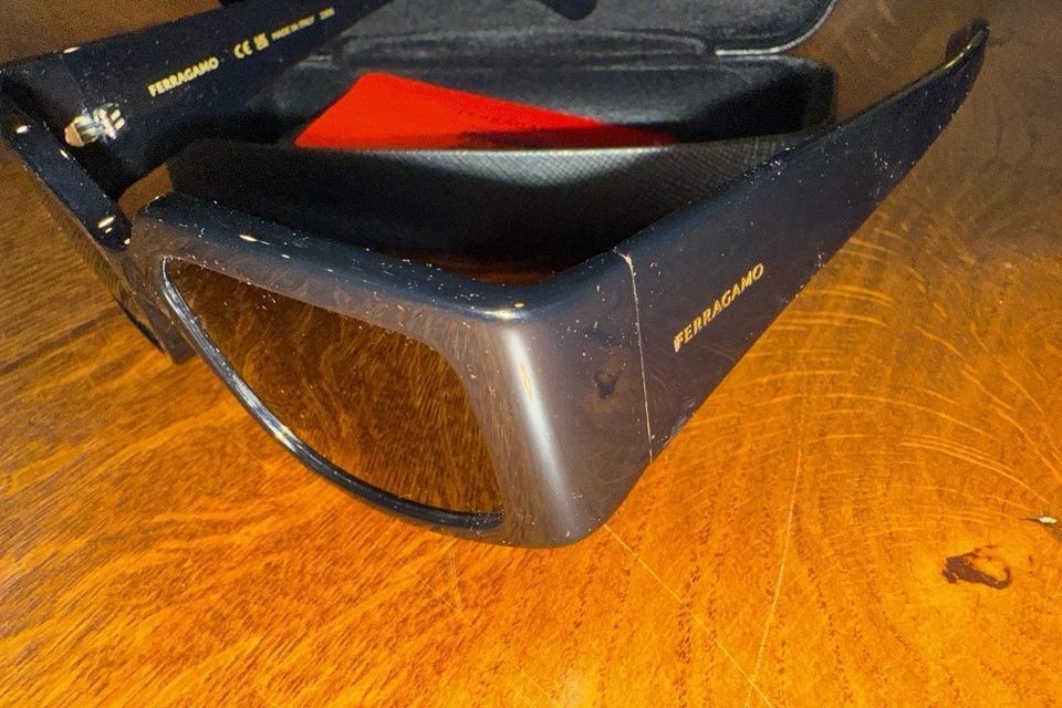 Salvatore Ferragamo太阳眼镜 — 第 2/4 张图片