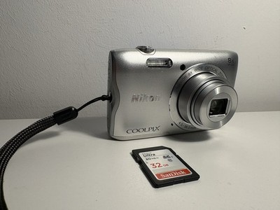 Nikon Coolpix A300 20.1 MegaPixels Digitalkamera - 8X Zoom