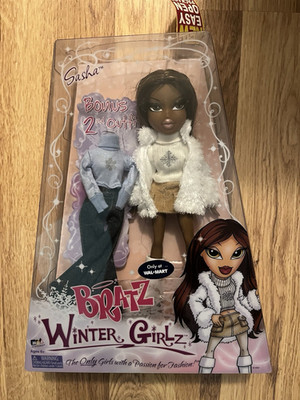 Bratz Winter Girlz Sasha 10in Fashion Doll NIB w/ Outfit & Accessories