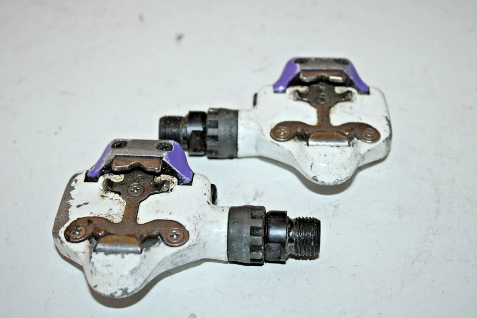 Pedales sin clip Shimano PD-A525 SPD plateados MTB turismo carreras grava remitente de EE. UU. Foto 3 de 4