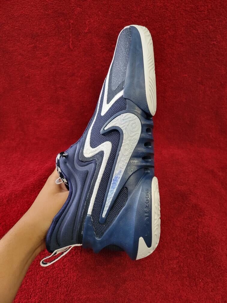 Nike Cosmic Unity 2 TB Promo Midnight Navy White Black  display picture 2