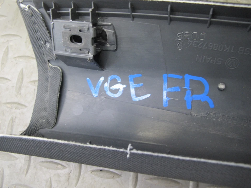 07-09 VW R32 GTI RABBIT MK5 INTERIOR DELANTERO IZQUIERDO Y DERECHO JUEGO DE MOLDURAS DE PILAR OEM Foto 2 de 4