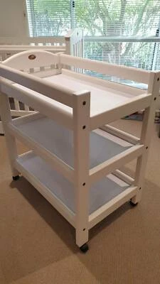 gumtree boori change table