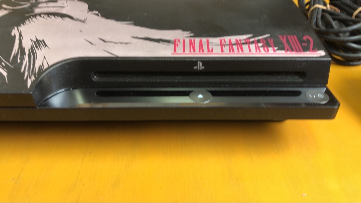 Sony PlayStation 3 Slim Final Fantasy XIII-2 Lightning Edition Ver