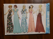 Simplicity 7229 Misses Halter Dress and Unlined Jacket c. 1975 Size 10 CC