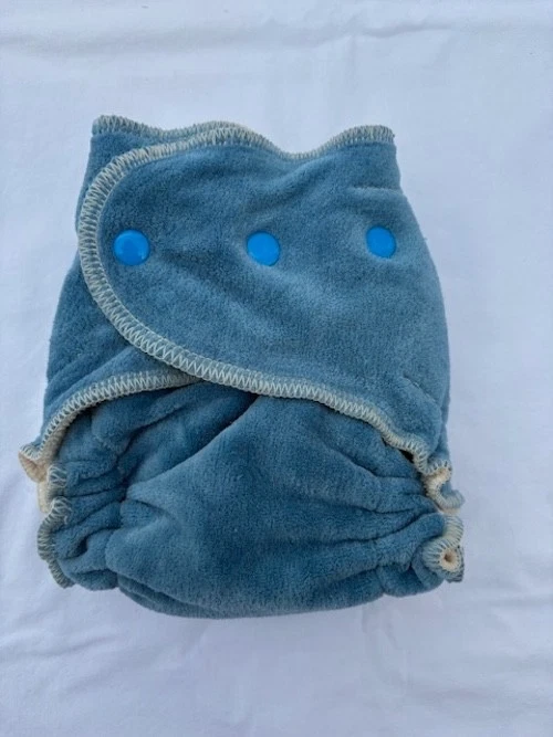 Loveybums Medium Blue Topaz Organic Velour Diapers With Snaps . Fit 9-22 lbs.
