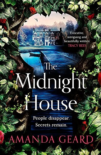 The Midnight House: A spellbinding and gripping mystery of a bea