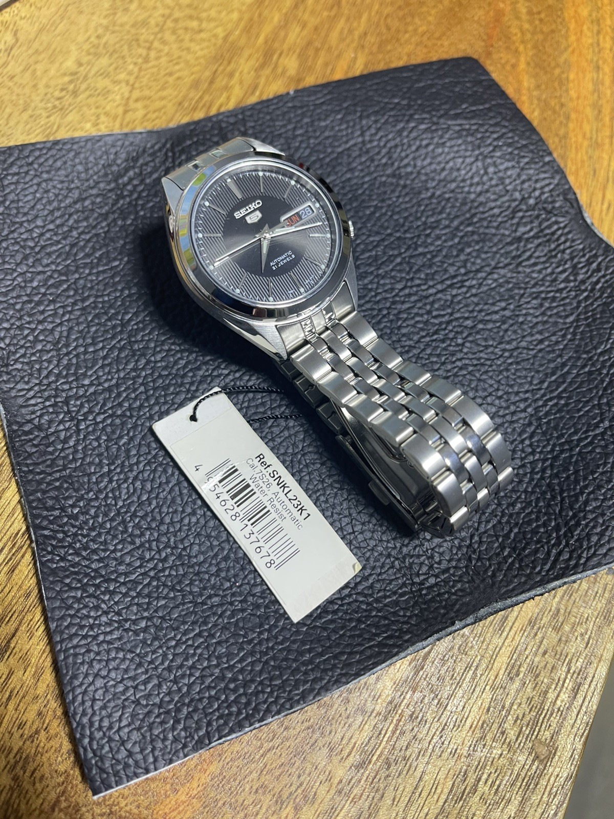 No Genuine Seiko New Date Automatic SNKL23K1 Box/Manual 5 Day Excellent Watch - VintageWatches.PK No Genuine Seiko New Date Automatic SNKL23K1 Box/Manual 5 Day Excellent Watch - vintagewatches.pk