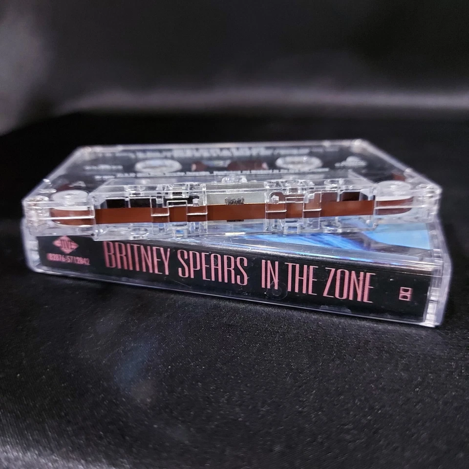 Britney Spears In the Zone Cassette Tape (BMG Thailand 2003) Foto 3 de 4