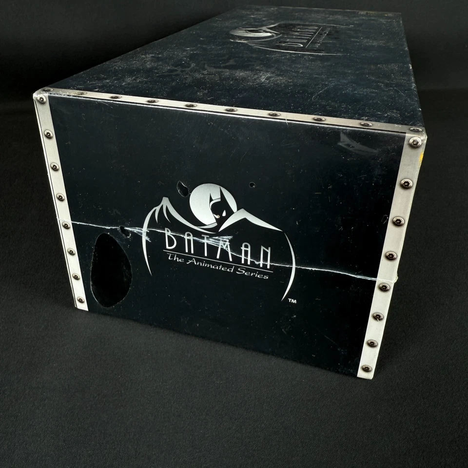 Batimóvil animado Jada Toys exclusivo de la Convención 2019 sellado nuevo metal fundido a presión Foto 3 de 4