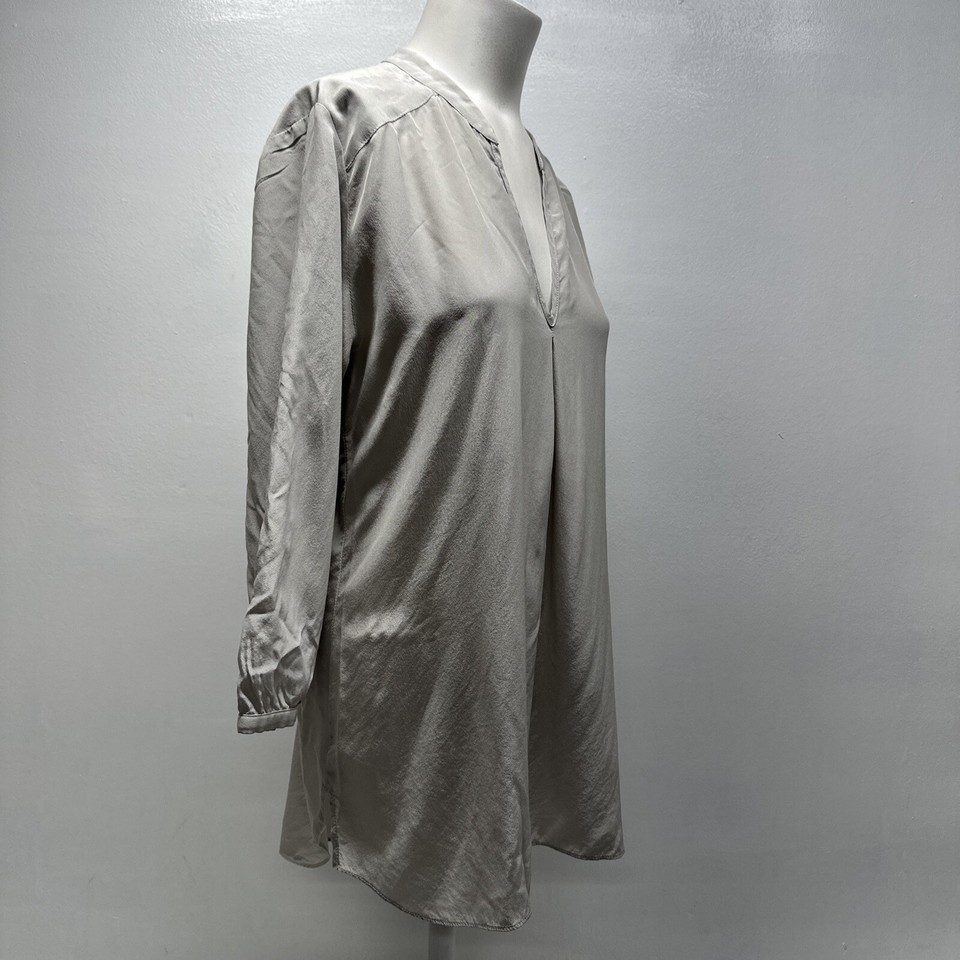 Amanda Uprichard 100 Silk Blouse Shirt Top 3/4 Fitted Sleeve VNeck