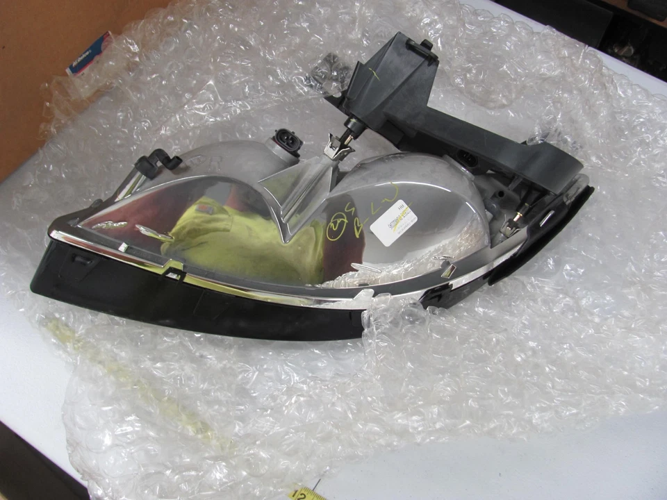 NOS GM 22708375 Headlight Headlamp RH RF 2003 2004 2005 Pontiac Sunfire - Image 2 of 4