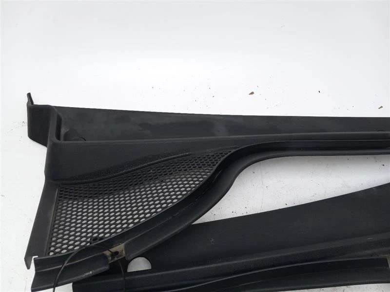 2009 VOLKSWAGEN TIGUAN COWL VENT PANEL - Image 3 of 4