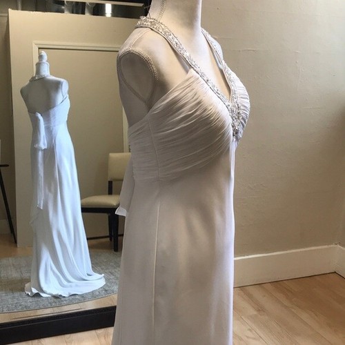 NWT $399 David's Bridal Galina Size 6 Ivory Beaded Halter Wedding Dress Y8977 - Picture 3 of 22