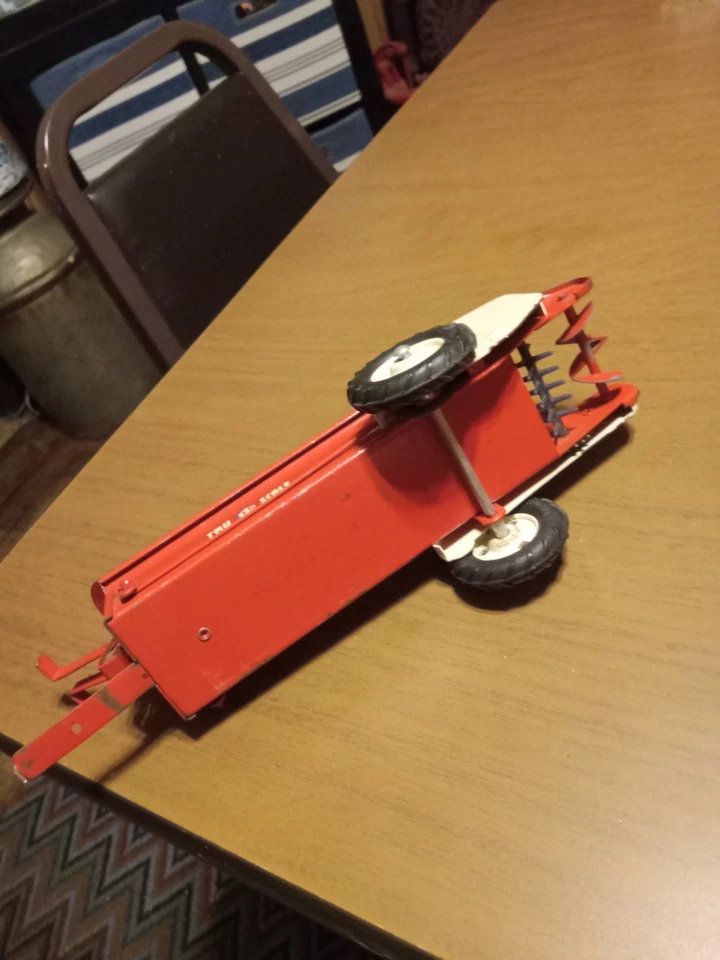 Tru Scale Farm Toy 10 Inches Long x2 Wide - Image 3 of 4