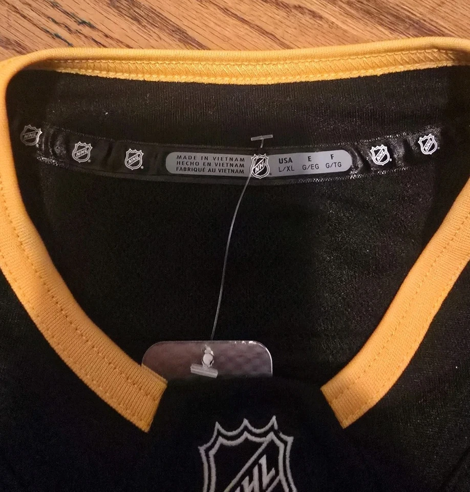 Camiseta deportiva premium Erik Karlsson negra de los Pittsburgh Penguins Fanatics auténtica nueva con etiquetas Foto 4 de 4