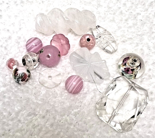 14 Vintage Shades of Clear White Pink Beads 1/4-1 1/8 inches Lampwork Crystal