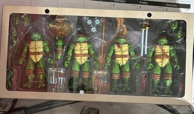 NECA Eastman & Laird s Teenage Mutant Ninja Turtles 4 Pack  Mirage TMNT Comics