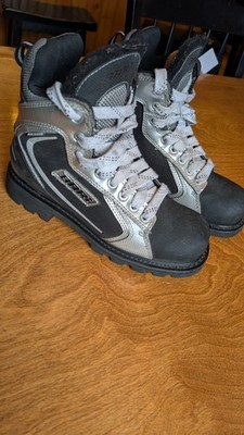 Bari Hockey Rookie Street Boot Boys Black Silver Vibram Sole Insulated Size 7.5M