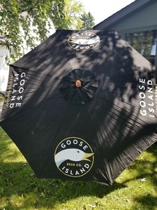 (L@@K) GOOSE ISLAND BEER DUCK OUTDOOR PATIO DECK UMBRELLA BAR