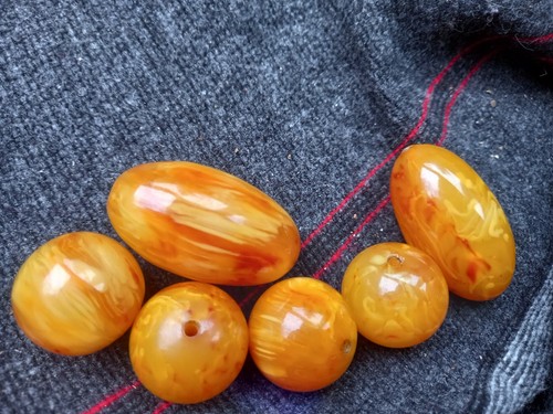 Big Marble Butterscotch Egg Yolk Amber Bakelite Beads 108 grams - Picture 2 of 12