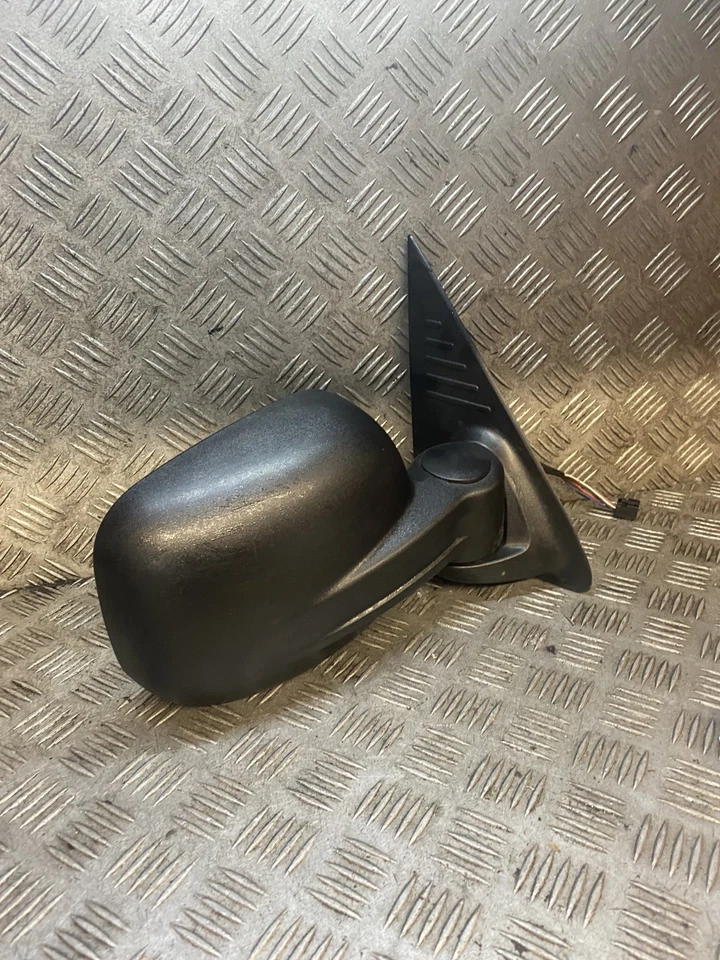 2002 Jeep Cherokee Sport 2.4L Petrol 5dr SUV rh wing mirror  e1010691 - Image 2 of 3