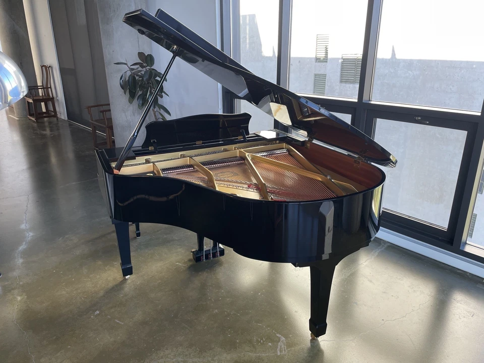 Yamaha G1 Baby Grand Piano 5'3" Ebony (1991) - Image 2 of 4