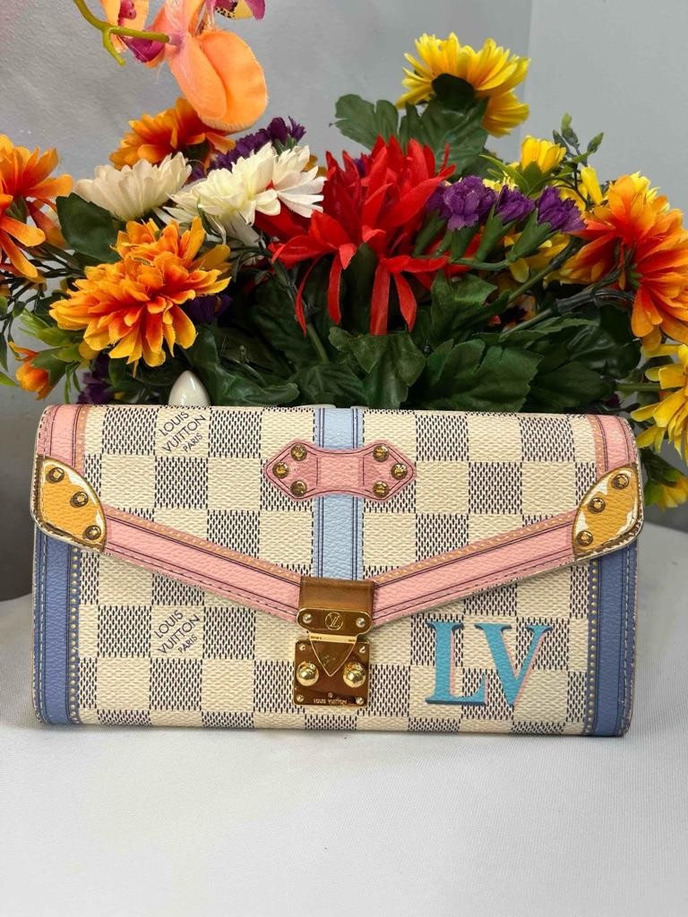 Limited Edition LOUIS VUITTON Damier Azur Summer Trunk Portefeuille Sarah Wallet
