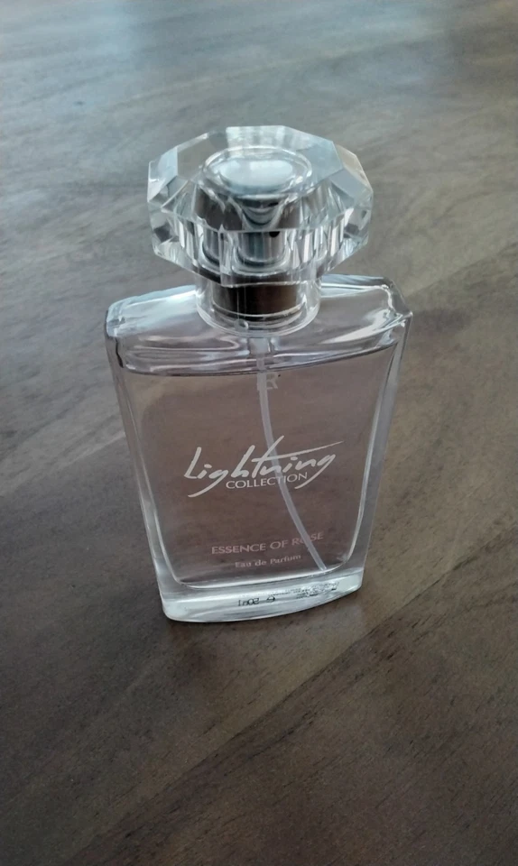 LR Lightning Collection Eau de Parfum Essence of Rose Frauen 50 ml - Bild 2 von 4