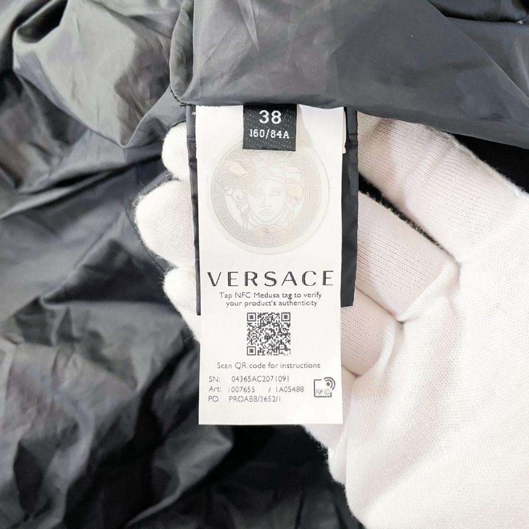USED EXCELLENT CONDITION NEAR IC TAG! VERSACE 2-WAY DOWN JACKET IN GOLD MEDUSA thumbnail 11