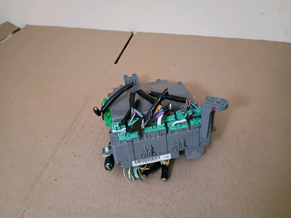 Caja de fusibles debajo del tablero Acura MDX 2007-2013 P/N STX-A01-SB Foto 3 de 4