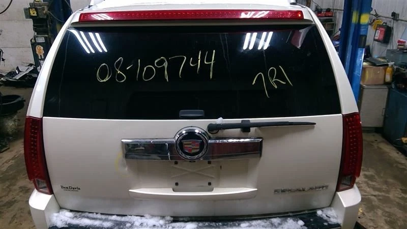 Maletero/portón trasero con cámara de visión trasera Opt UVC compatible con 07-08 ESCALADE 10275595 Foto 2 de 4