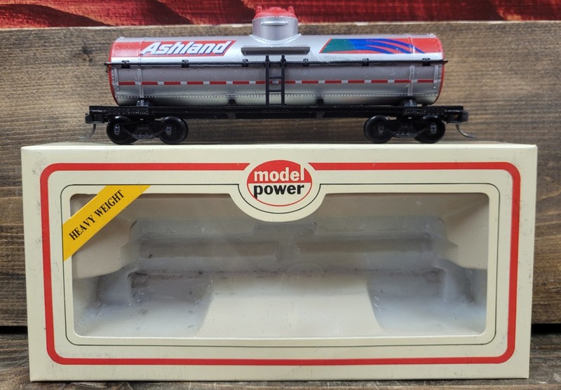 Model Power HO Scale Chemical Tank Ashland Oil (No. 8119) HEAVY USE