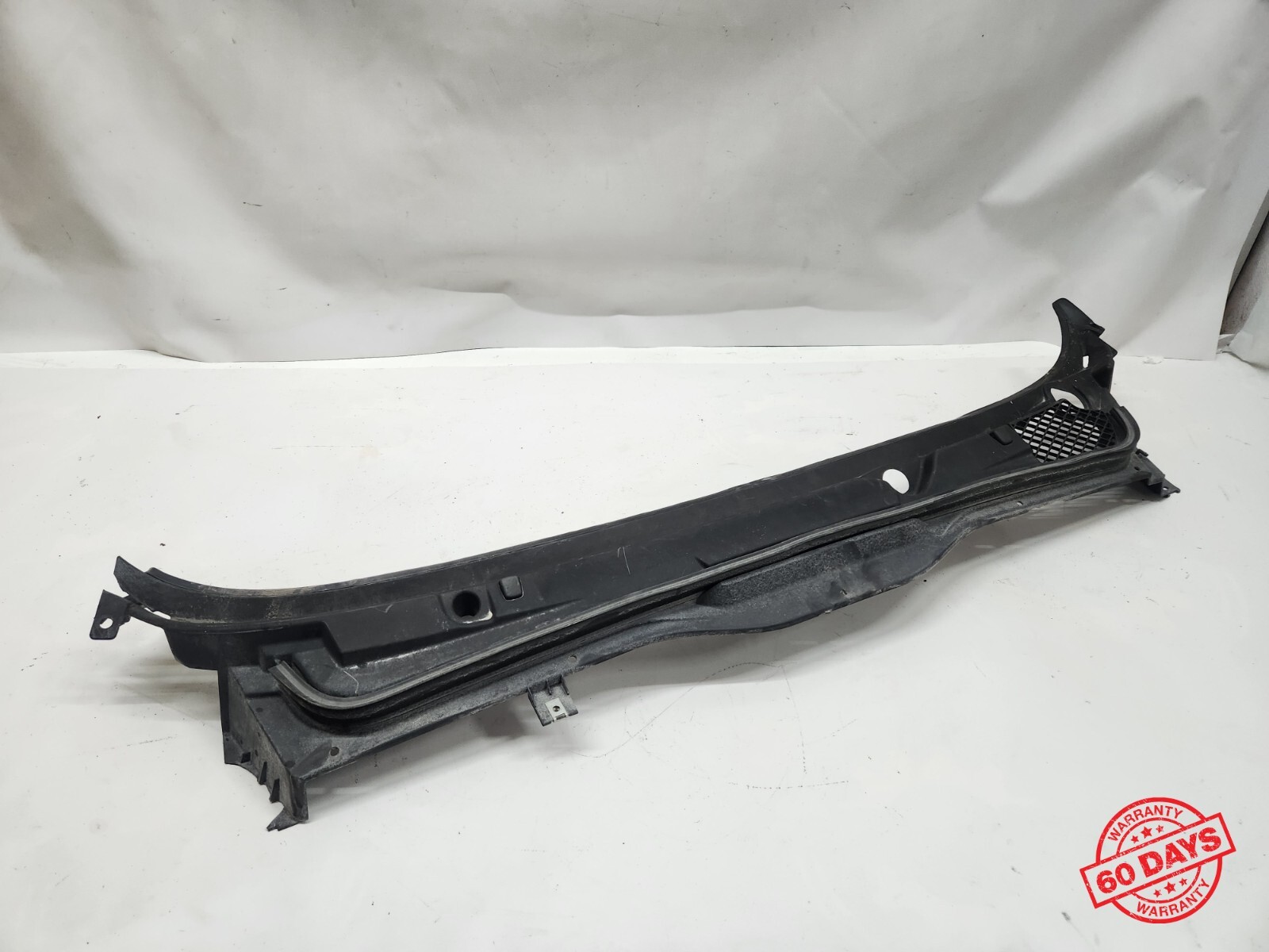 ⭐ 08-17 Maserati Gran Turismo Front Windshield Wiper Cowl Cover Vent Panel Oem