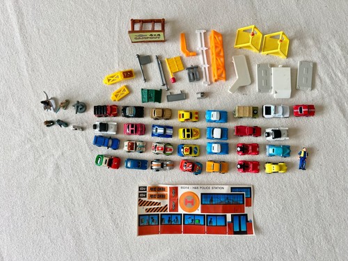 Lotto Playset Micro Macchine Galoob vintage anni 80-90 con auto e accessori - Foto 2 di 24
