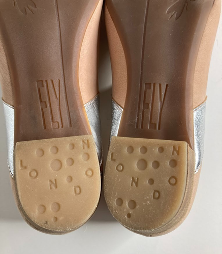 Zapatos sin cordones FLY London beige/rosa gamuza cuero plata tacón bloque 1,75" talla 8,5 - Imagen 15 de 22