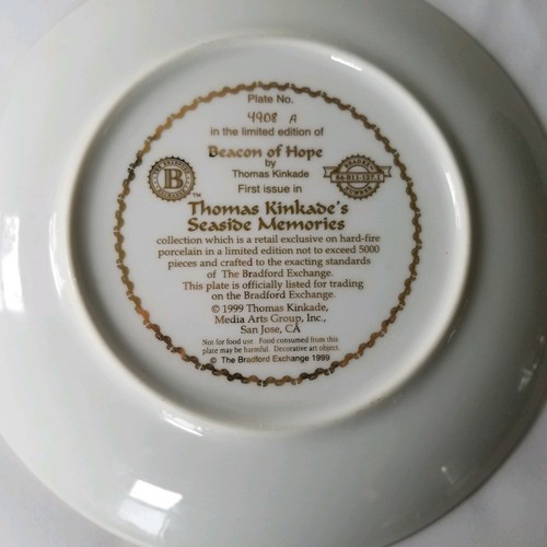 Thomas Kinkade 2 Collector Plates A Holiday Gathering and Beacon of Hope - Picture 5 of 7
