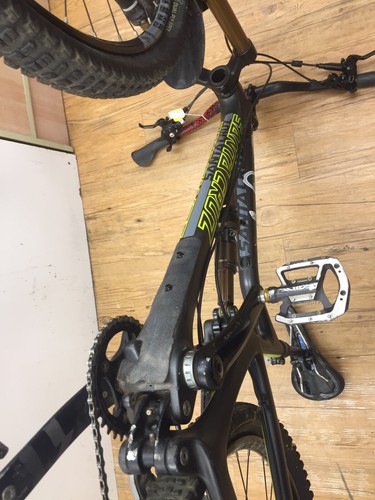SANTA CRUZ LG ALUMINUM ALLOY 29 IN 4D WELDED DH DUAL PLY APEX BIKE - Picture 9 of 12