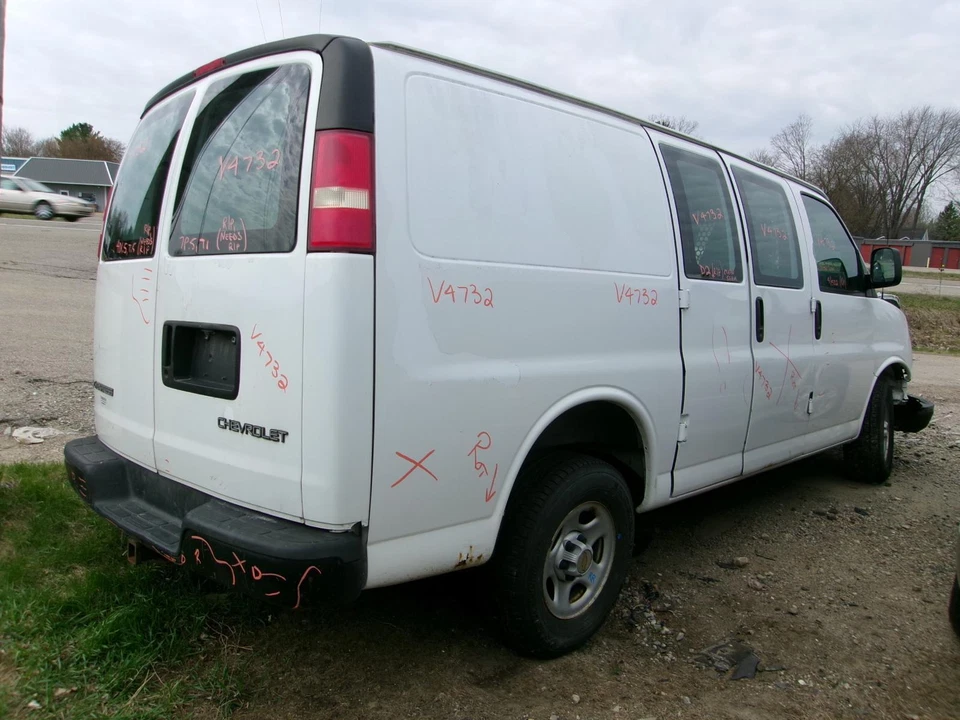 Módulo de control del motor usado (ECM) se adapta a: camioneta Chevrolet Express 1500 Electroni 2004 Foto 3 de 4