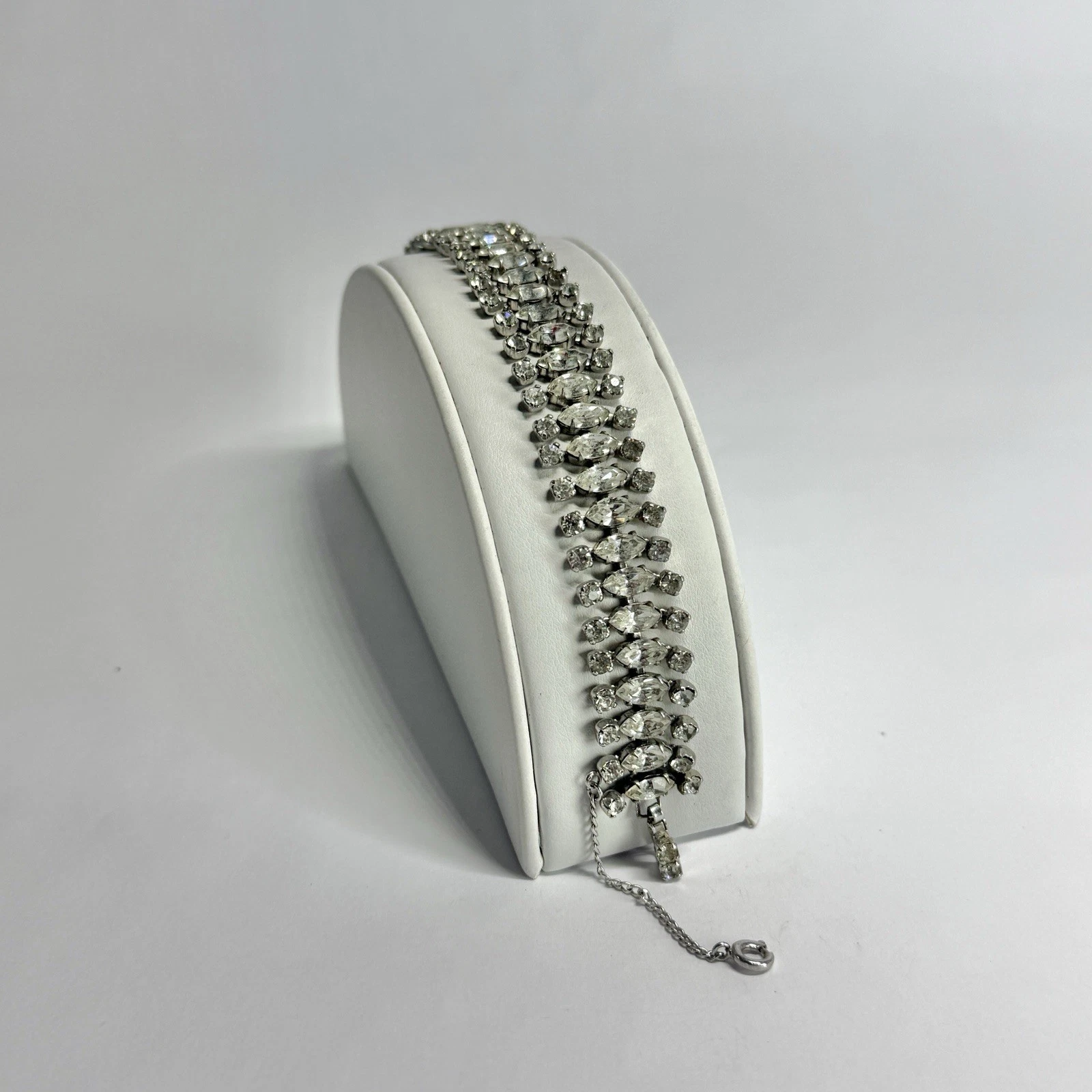 WEIL Sparkly Rhinestone Icy Dazzling Silver Tone Vintage Bracelet Jewelry N288