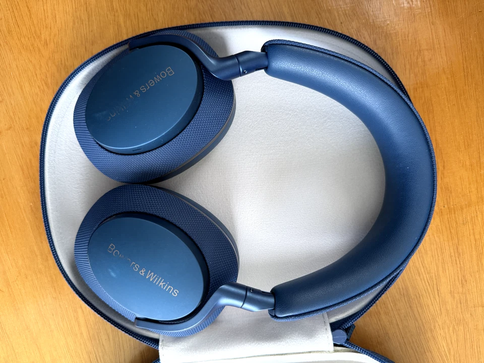 Bowers & Wilkins Px7 S2 Wireless Headphones - Used, Working - Image 2 of 4